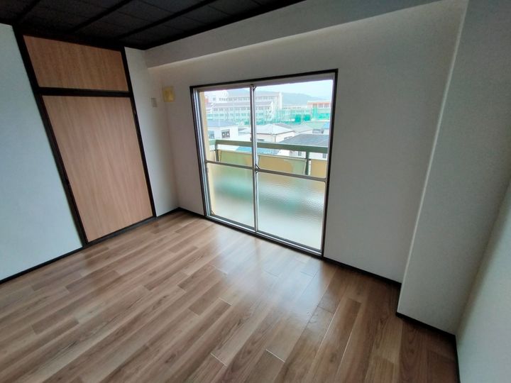 大阪府八尾市山本町北2丁目の賃貸マンションの内装