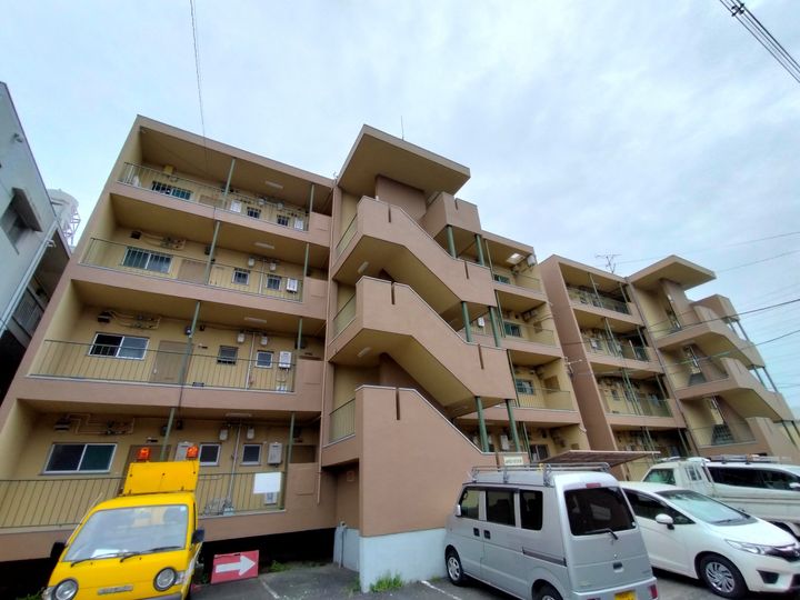 大阪府八尾市山本町北2丁目の賃貸マンションの外観