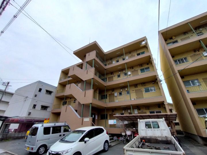 大阪府八尾市山本町北2丁目の賃貸マンションの外観