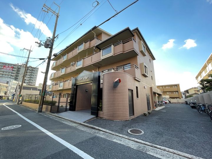 大阪府八尾市北本町1丁目の賃貸マンションの外観