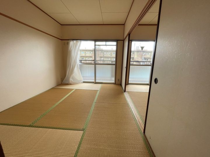 大阪府八尾市山本町北3丁目の賃貸マンション307の内装