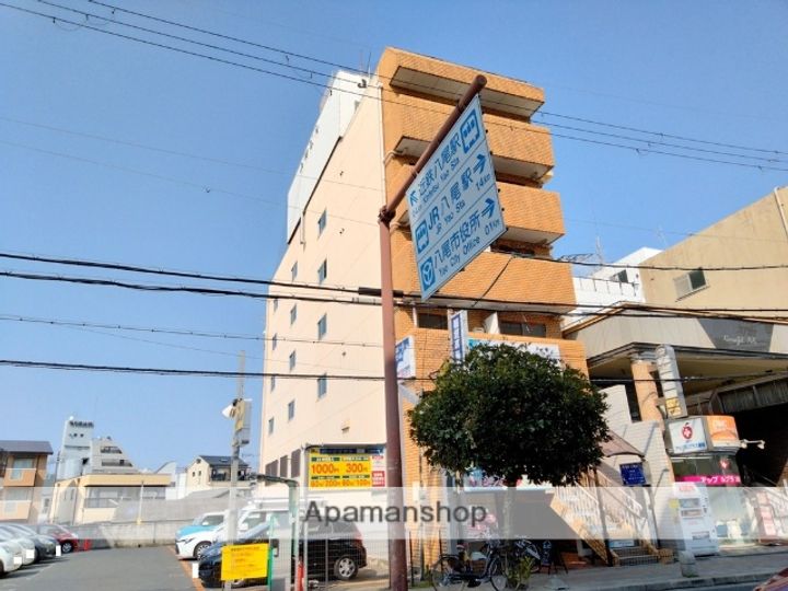 大阪府八尾市本町5丁目の賃貸マンション4Cの外観