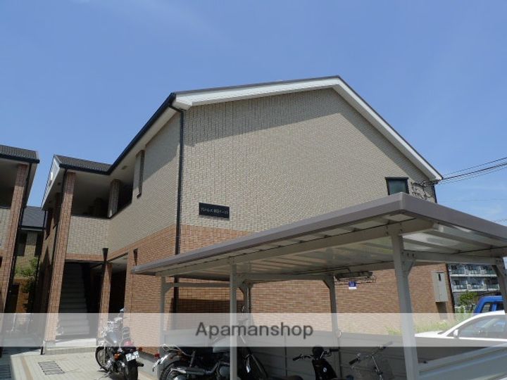 フジパレス初芝イーストの外観