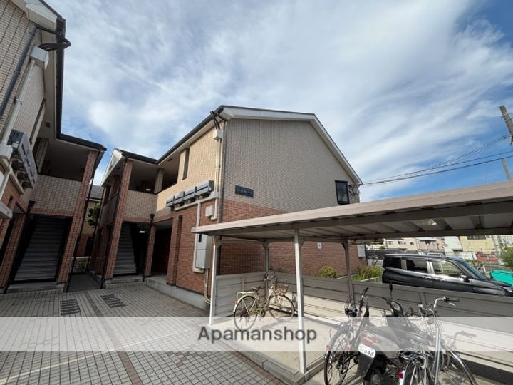 フジパレス初芝イーストの外観