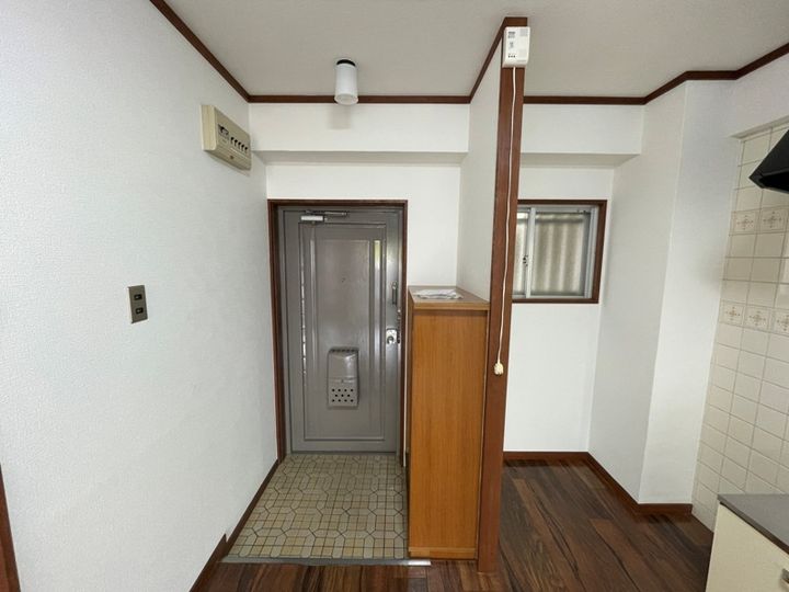 大阪府八尾市天王寺屋2丁目の賃貸マンションの内装