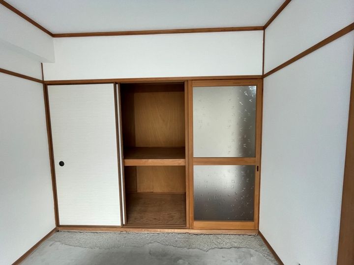 大阪府八尾市天王寺屋2丁目の賃貸マンションの内装