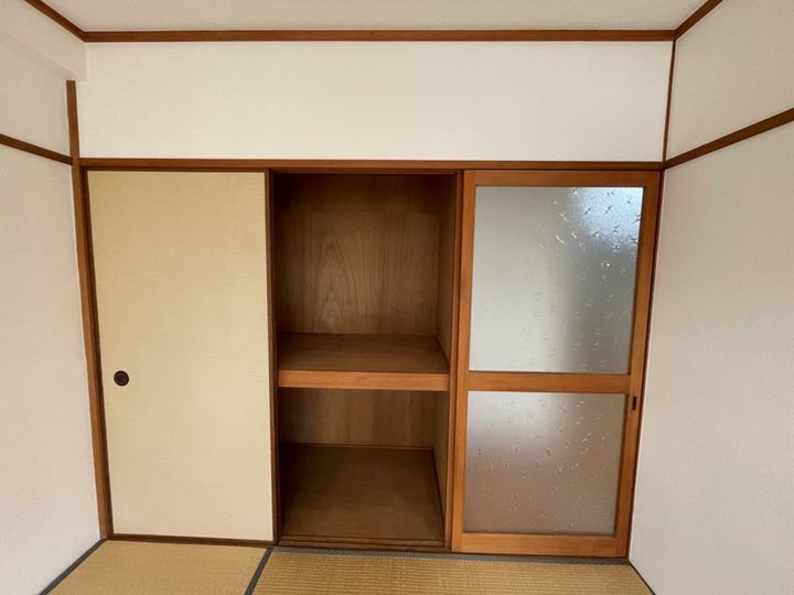 大阪府八尾市天王寺屋2丁目の賃貸マンションの内装