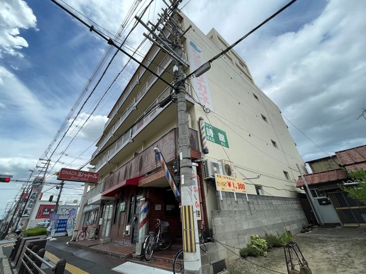 大阪府八尾市天王寺屋2丁目の賃貸マンションの外観