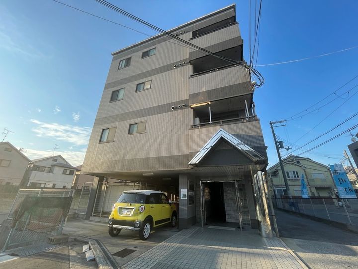大阪府八尾市太田3丁目の賃貸マンションの外観