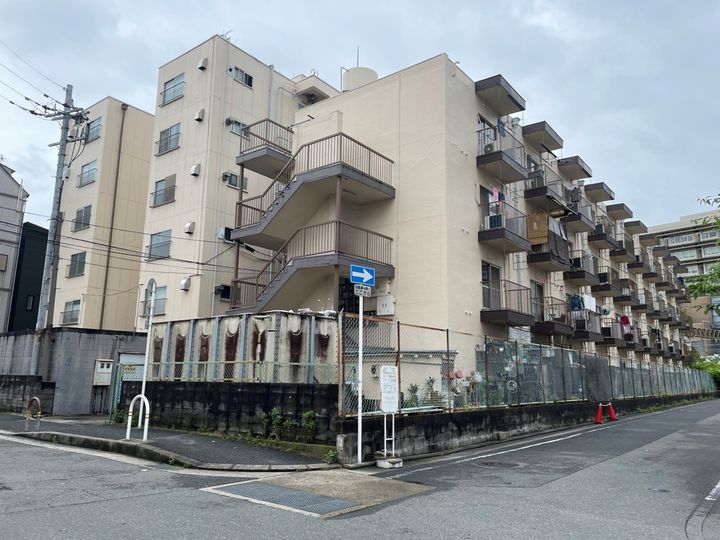 大阪府八尾市渋川町7丁目の賃貸マンションの外観