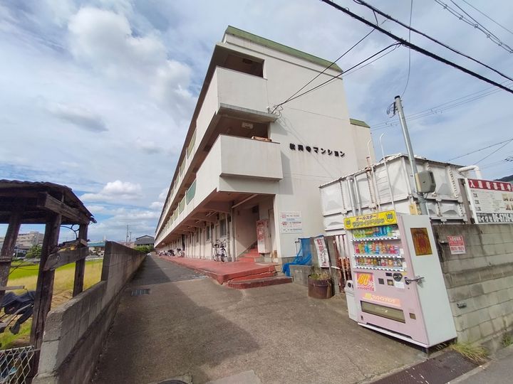 大阪府八尾市教興寺5丁目の賃貸マンションの外観