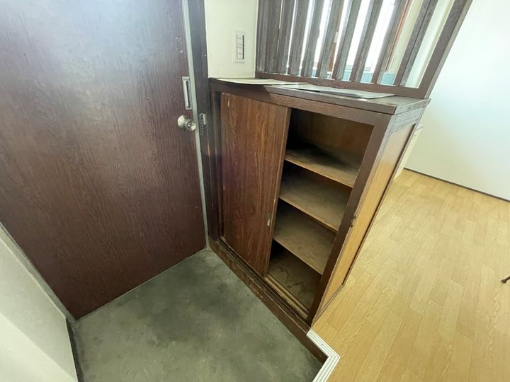 大阪府八尾市八尾木北3丁目の賃貸マンション202の玄関