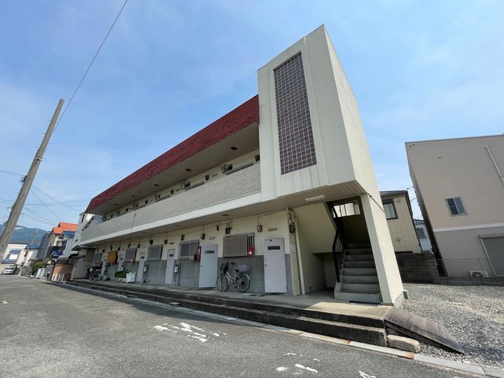 大阪府八尾市八尾木北3丁目の賃貸マンション202の外観