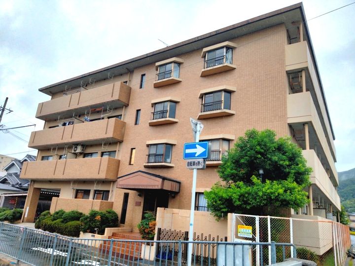 大阪府八尾市恩智南町2丁目の賃貸マンション306の外観
