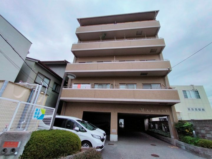 大阪府八尾市宮町4丁目の賃貸マンション203の外観