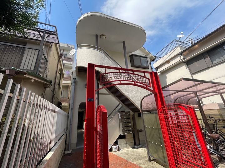 大阪府八尾市宮町1丁目の賃貸アパートの外観