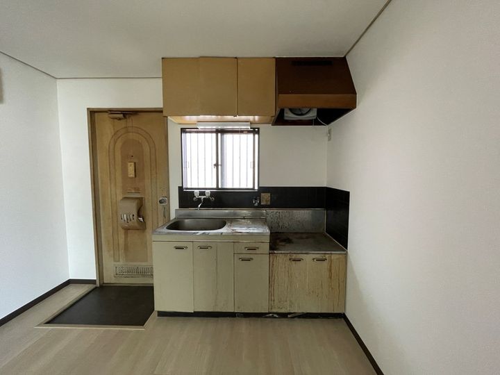 大阪府八尾市萱振町5丁目の賃貸アパート201のキッチン