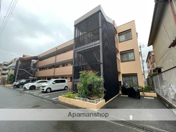 大阪府八尾市東山本新町6丁目の賃貸マンションの外観