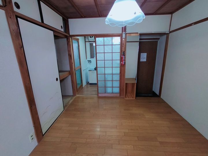 大阪府八尾市明美町1丁目の賃貸マンション302の内装