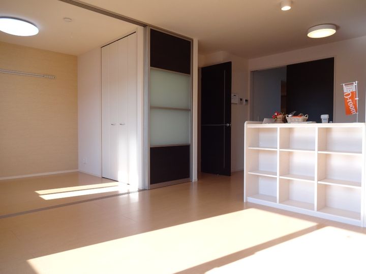 ヴィラージュNISSINの居間