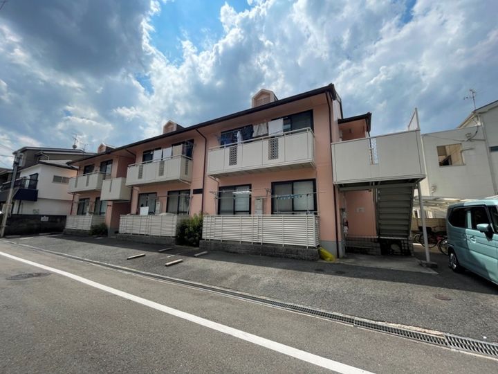 大阪府八尾市刑部4丁目の賃貸アパートの外観