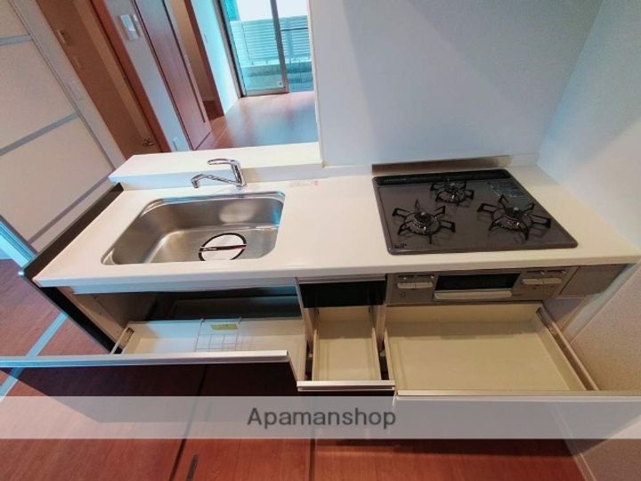 大阪府八尾市南小阪合町2丁目の賃貸アパートの内装