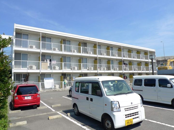 レオパレス畑山の外観