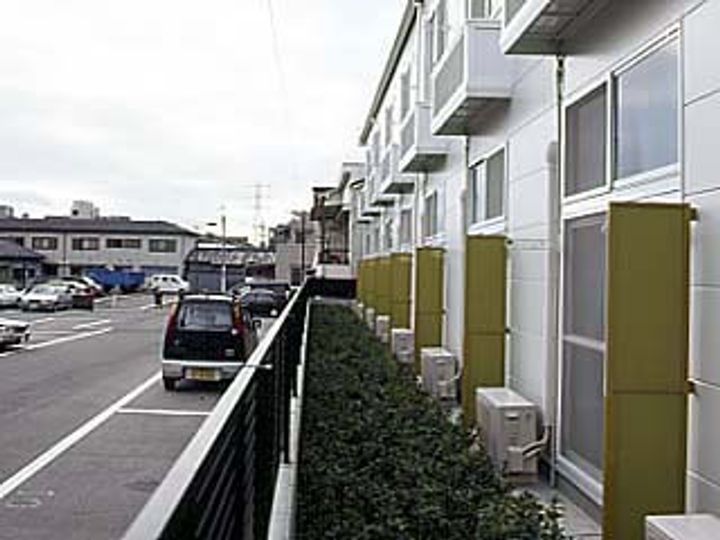 レオパレス八雲西の外観