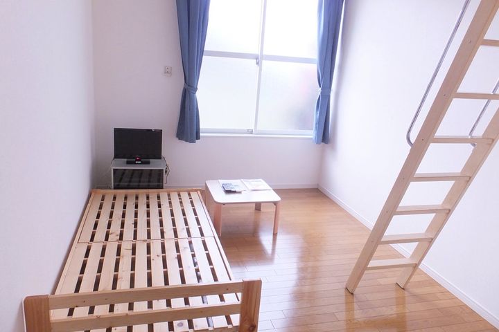 レオパレス池田下IIの居間