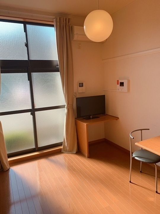 レオパレスKAMISHOの居間