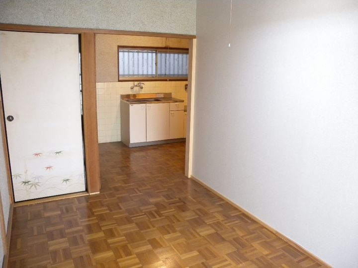 大阪府八尾市都塚1丁目(一戸建)の賃貸物件戸建ての居間