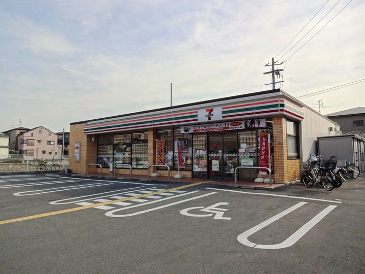 フィカーサの周辺