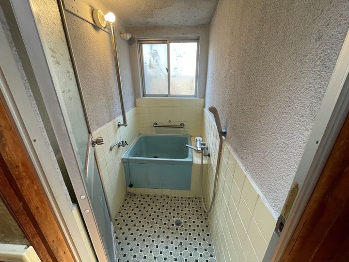 大阪府八尾市南本町2丁目の賃貸アパート4の風呂