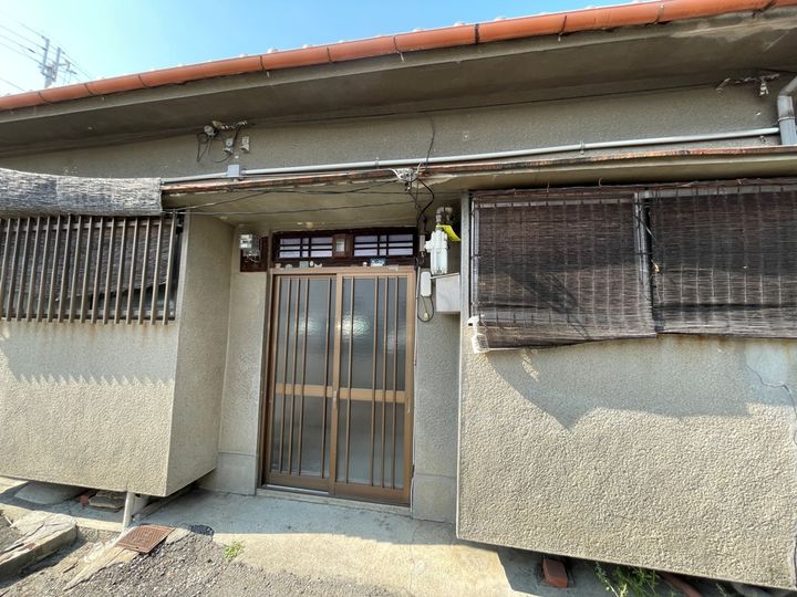 大阪府八尾市南本町2丁目の賃貸アパート4の外観