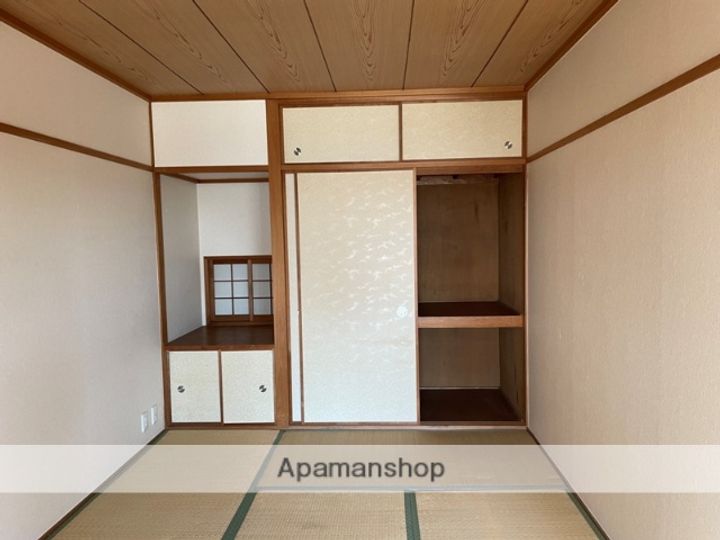 清川六番館の内装