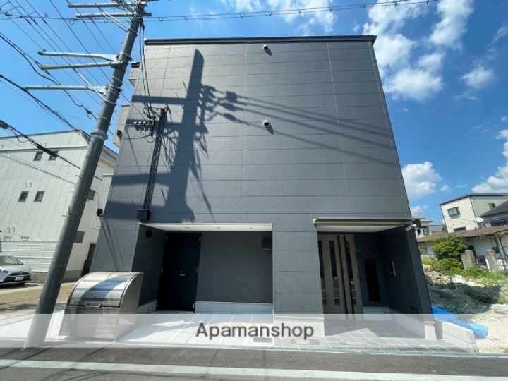 大阪府大阪市平野区平野本町5丁目の賃貸アパートの外観