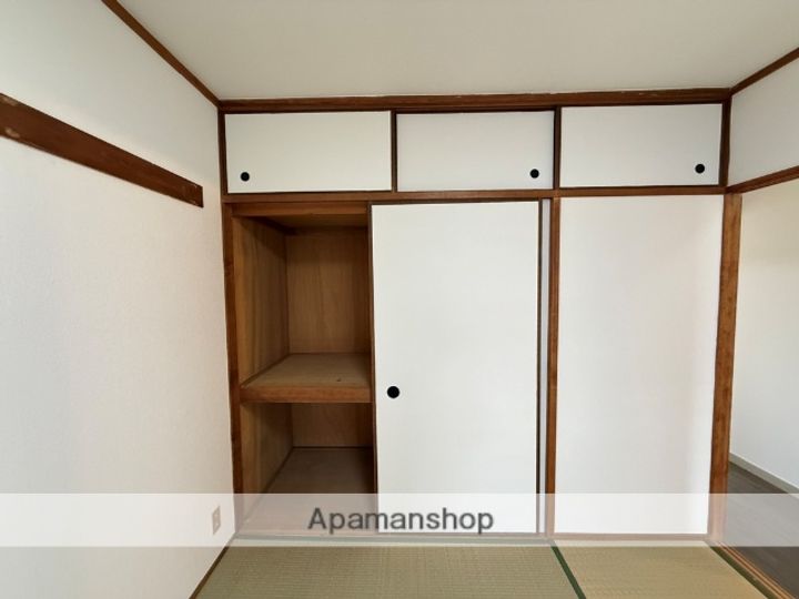 鴨谷台第一次住宅15号棟110の内装