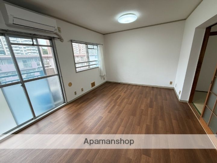 鴨谷台第一次住宅15号棟110の内装