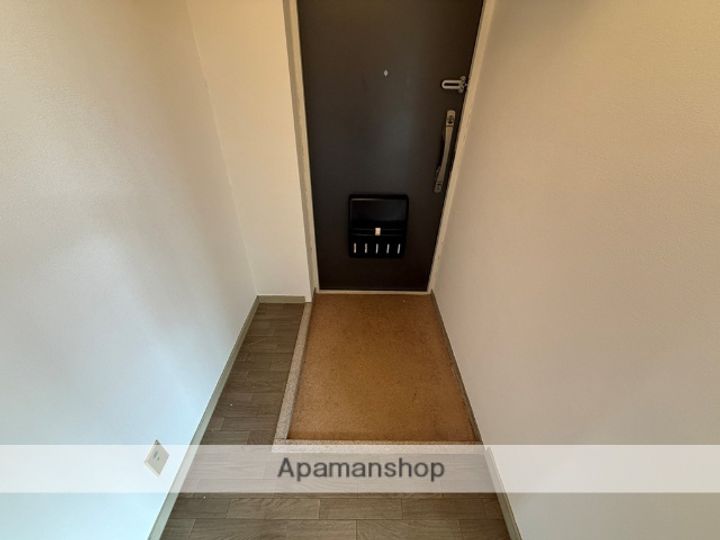 鴨谷台第一次住宅15号棟110の玄関