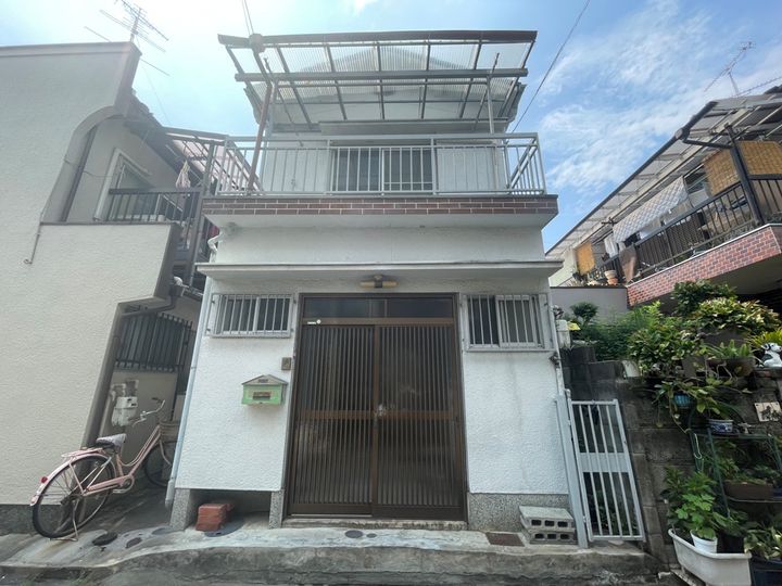 大阪府八尾市旭ケ丘2丁目(一戸建)の賃貸物件の外観