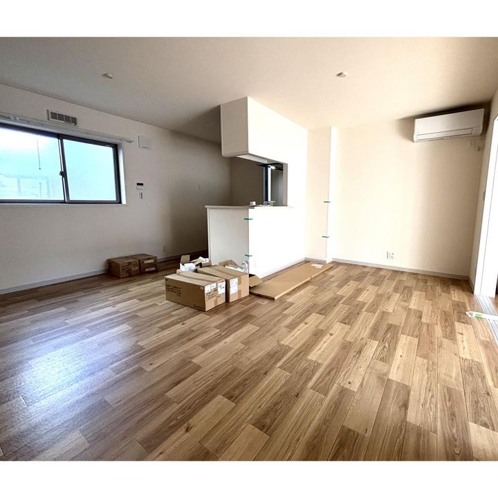 LIEN FORT (リアン フォール)202号室の居間