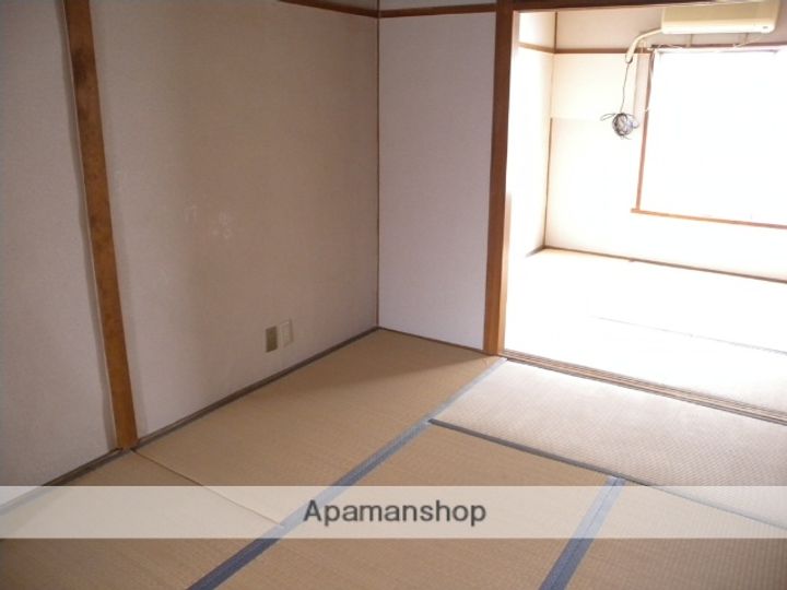 室生マンションの内装
