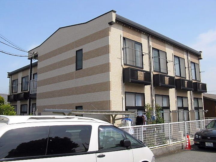 レオパレスGLANZ OBERの外観