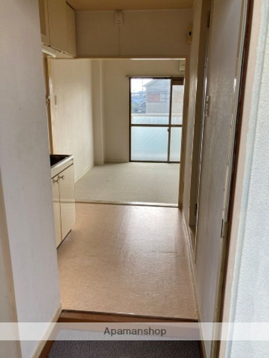 大阪府高槻市富田町5丁目の賃貸マンションの玄関
