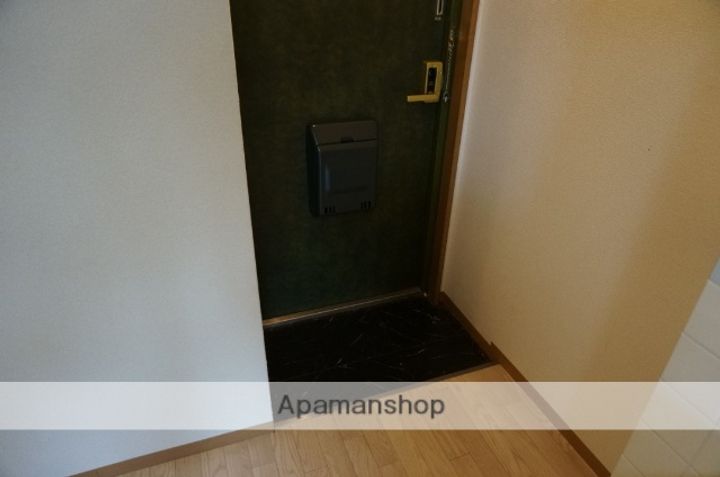 大阪府大阪市鶴見区今津北4丁目の賃貸マンションの玄関