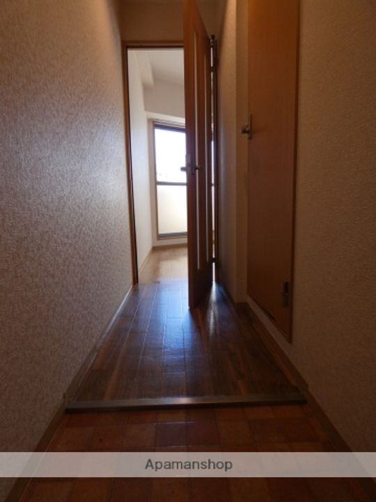 大阪府大阪市福島区福島7丁目の賃貸マンションの玄関