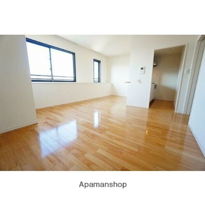 大阪府大阪市福島区大開1丁目の賃貸マンションの居間