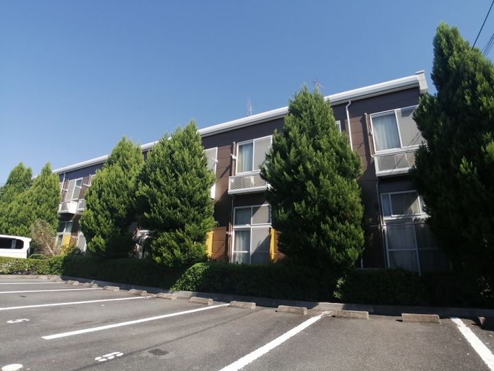レオパレスフロンティアの外観
