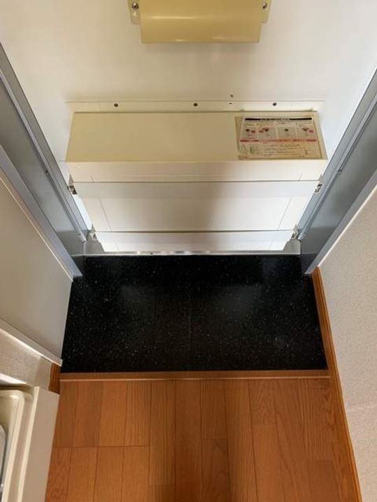 レオパレスK・Kの玄関