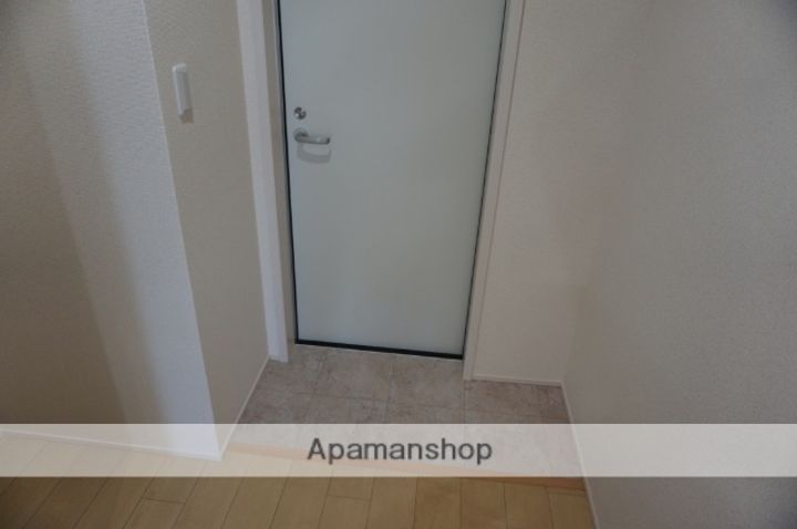 大阪府大阪市鶴見区横堤2丁目の賃貸アパートの玄関